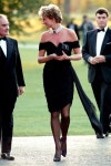 How to master event dressing without losing your style sanity | 다이애나 왕세자비, 다이애나, 패션