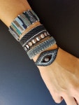 with beads,Handknotted Wristband,Boho Jewelry,Metallic Waxed Thread,Beaded bracelet(이미지 포함) | 악세사리, 마크라메, 매듭