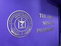 약국 간판 - 퍼스트송파약국 - 2023 | 약국, 간판, 포트폴리오