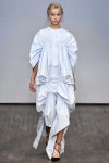 The Swedish School of Textiles Has Produced a Slew of Promising Young Designers | 쿠튀르, 런웨이 패션, 패션 스튜디오