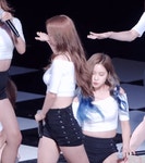 우주소녀 다영 검은반바지 뒤태자랑 :: 오늘은 이거다! | 짧은 드레스, 가죽 스커트, 드레스