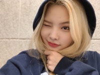 191230 위키미키 님의 트위터: 나도 옆옆 방에서 연습 중이지롱 😆 #🦄 #WekiMeki #Rina | Rina, Girls world, Kpop girl groups