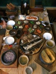The Damyang House - Daega.  Grilled fish, ddeok galbi and dolsot bap. | 한식, 스시