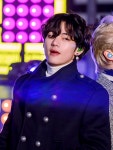 플럼비 on Twitter: 이 사진 대박이야,, #뷔 #태형 #TAEHYUNG @BTS_twt https://t.co/VtYHuMpf0T / Twitter ในปี 2020