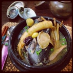 오골계 전복 삼계탕. Black chicken and abalone samgyetang