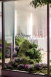 Designs You Can Steal From The Best Interior Designers in Miami | 테라리움 아이디어, 수직정원, 꽃 가게 인테리어