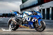 Suzuki Motorcycle에 있는 Kawasaki Mascot님의 핀