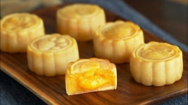 [Eng Sub] 이번해 추석，월병 만드는 방법 Custard Mooncake with running egg yolk fillin... | Dâu tây