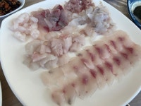 해보고  바다보며 회먹기...   해보고  바다보며 회먹기 #주문진항 #주문진방파제회센타 #회맛집 #25호점 #도깨비촬영지 en 2020