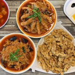 보통 짬뽕에 들어가는 고기나 새우양보다는 확실히 푸짐하... 보통 짬뽕에 들어가는... 