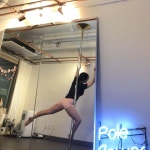 이게 얼마만의 폴인지,,,, 행복한 금밤💕  혜연쌤❣️ 프레즐 폴댄스 poledance | Instagram posts, Instagram, Track lighting