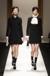 Moschino Fall 2013 RTW | 패션 스타일, 패션 디자이너, 패션 미술
