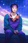 ‘보라색 헤어밴드’ 하고 눈부신 이목구비 드러내 ‘아미’들 뒤집어지게 만든 방탄 진 | Nhóm nhạc bts