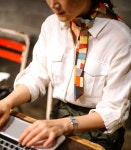 Стиль에 있는 k du님의 핀 - 2020(이미지 포함) | 엄마 패션, 자수 옷, 패션