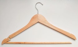 DIY : 집에 있는 물건으로 5단계 안에 테이블 스탠드를 만드는 방법 | 호미파이 & homify em 2020 | Candeeiros de mesa, Brocas...