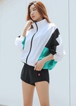 센시블컬러 라인배색 바람막이집업 in 2020 | Korean women, Fashion, Windbreaker