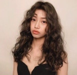 긴머리여자에 있는 박시원님의 핀 - 2020 | 긴 헤어스타일, 웨이브 헤어, 긴 곱슬머리