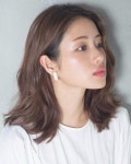 画像に含まれている可能性があるもの:1人、クローズアップ | 헤어스타일