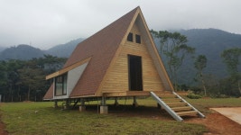 Pin by 동방엔지니어링 on 캠핑카 | Triangle house, Maine house, A frame house