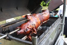 Pin by Landgashaus Böß on ANLÄSSE I Grill- und Barbecueparties | Bbq pig, Pig roaster, Couscous recipes