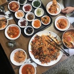 성수동 - 백반집신명먹거리  서울특별시 성동구 왕십리로5길 19 | 집, 손