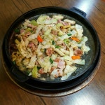 어린친구들을 위한 닭갈비. 고소하고 담백한 간장철판 닭갈비.
