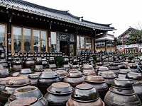 태광 전통고추장 전경 | Table decorations, Decor