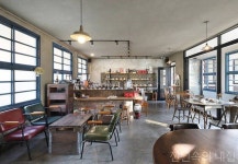 [BY 월간 전원속의 내집] 생각보다 포근한 겨울날이었다. 계곡 길을 따라가다 만난 곳. 아담한 폐교를... | 게스트하우스