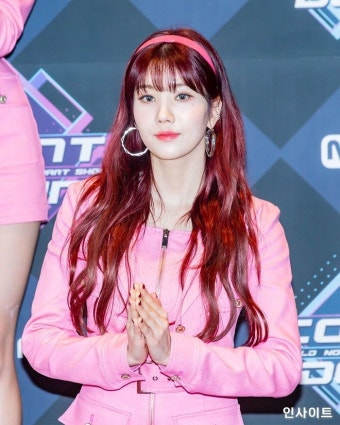 아이즈원 권은비, 건강 악화로 활동 중단한다 - 인사이트 | 아이돌, 건강, 사진