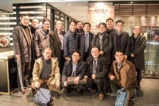 40년 이상된 #고교모임, 고등학교의 #도서관 을 지키며 생활하던... 50년 전후의 모임..   오늘 모임은 명동의 #크리스… | 짜장면, 마차, 오리