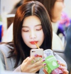 Pin de . em 박수영 em 2023