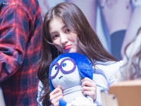 180128 명동 팬싸인회. 낸시 13pic | 얼짱 소녀, 소녀, 얼짱