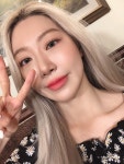 YoungHeun on Twitter 영흔 in 2021 | Kpop black, Black swan, Hoop earrings