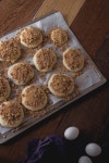 Korean Recipe: Soboro Bread With Red Bean Paste Filling {팥 소보로/팥 곰보빵 } | Food, Sweet, Red bean paste