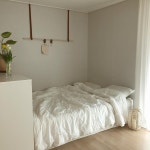 warmgrace | 레브맨션 | 홈카페 on Instagram: “아기가 낮잠2를 자고 있는데 건조기에 있는 빨래를 갤까, 스페인 민박... 