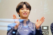 ᴡɪᴛᴛʏ on Twitter: 210313 #서호 #원어스 #ONEUS 코바코홀에서 젤 귀여우신듯;;…  in 2021 | Okay gesture, Twitter