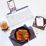 Instagram의 이동미🌿님: “#180919#일상 아이들 오기전 청소끝내고 저만의 시간이예요💚 인스타하면서 음악들으며 가래떡 떡볶이 먹기... 