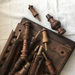 Instagram의 Artistique (아티스티끄)님: Vintage Wood | 나뭇결, 빈티지, 빈티지 가구