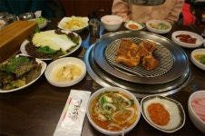 Singil - 스테이크형 돼지갈비로 유명한 순흥골