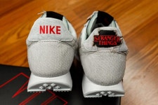 나이키x기묘한 이야기 테일윈드 업사이드 다운 | Nike, Calça masculina, Nike air tailwind