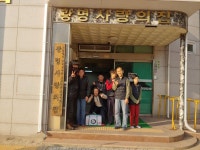 어제 날이 하도 좋아서 사랑의집에 다녀왔습니다   사랑의집 댕댕이... 합쳐서 족발과 후원금을 드렸습니다   나도 어렵지만 남도 어려우니 함께... 