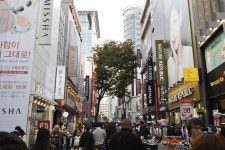 서울 속 세계 이야기 - 성룡, 배우의 꿈을 키우다, 명동 | Nature republic