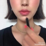 시간이 지날수록 컬러감이 살아나 더욱  생기있는 유리알 입술로 변신💋  첫번째컬러 - 나스 돌체비타 두번째컬러- 나스... 