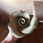 How to Make a Big Rose out of Clay | 도자기 판, 공예, 도자기