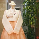 드디어 저희 #한양주단 에서 신상한복이 나왔어요 ^^ 예쁜 파스텔톤의... 나올테니 기다려주세요 ♡ . . 💛 카톡 옐로아이디 : 한양… | 民族衣装