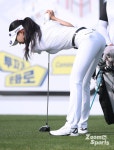 피지컬 지존 유현주, 가볍게 몸만 풀었을 뿐인데.. | 여자 골프, 골프 옷, 스포츠