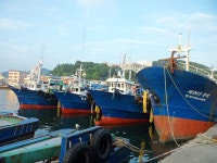 통영 통통배 네 척 (With images) | Boat, Travel, Vehicles