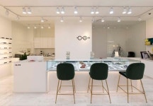 화이트톤의 깔끔하고 모던한 22평 안경점 인테리어 업체 | 인테리어, 가게 디자인, 디스플레이 디자인