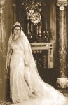 (الملكة فريدة in Arabic), née Safinaz Zulfikar 1921-1988, was Queen of Egypt and the first wife of King Farouk. | 공주