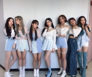 💥 이번주 마지막 음악방송 인기가요도 완료✌🏻 ⠀⠀⠀ #MOMOLAND #혜빈 #연우… | ファッション, セレブ, ナンシー